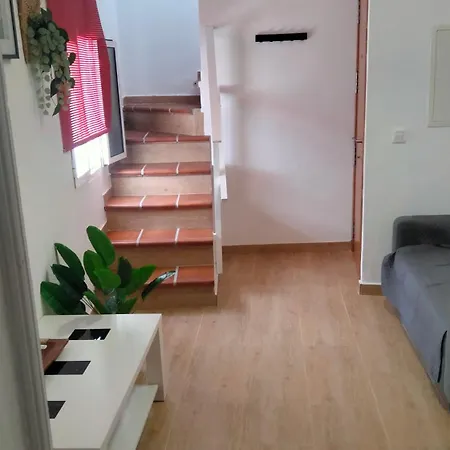 Conil, Centrico Y Cerca De La Playa